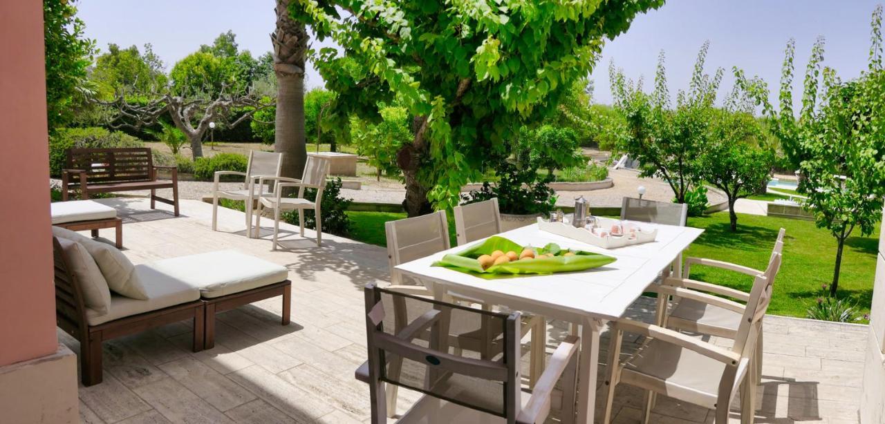 Villa Sirgole Rosa With Pool, Galatina クトロフィアーノ エクステリア 写真