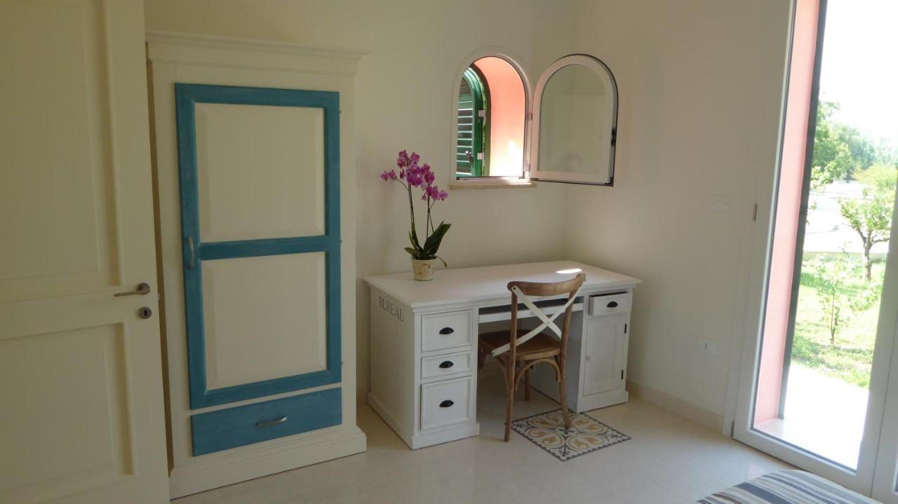 Villa Sirgole Rosa With Pool, Galatina クトロフィアーノ エクステリア 写真