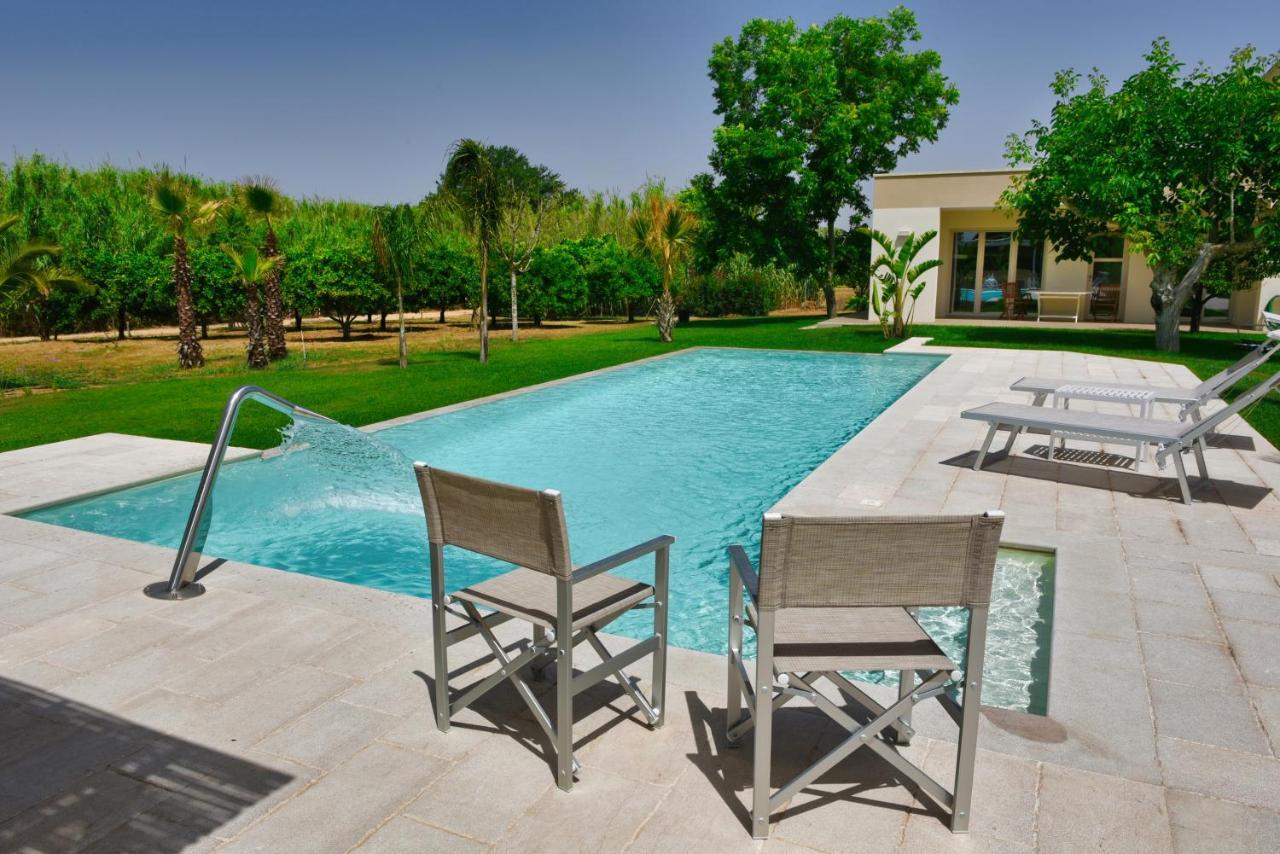 Villa Sirgole Rosa With Pool, Galatina クトロフィアーノ エクステリア 写真